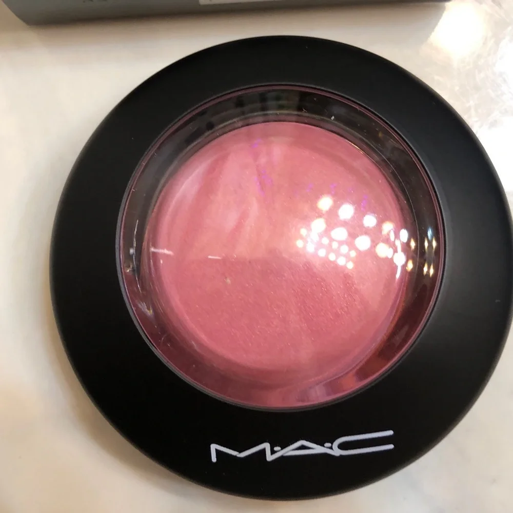 MAC Mineralize Baked Blush Shade Dainty 3.2g Full Size NIB